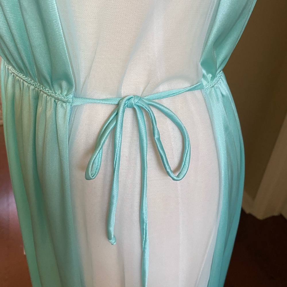 Vintage Peignoir Negligee Set - Picture 12 of 15